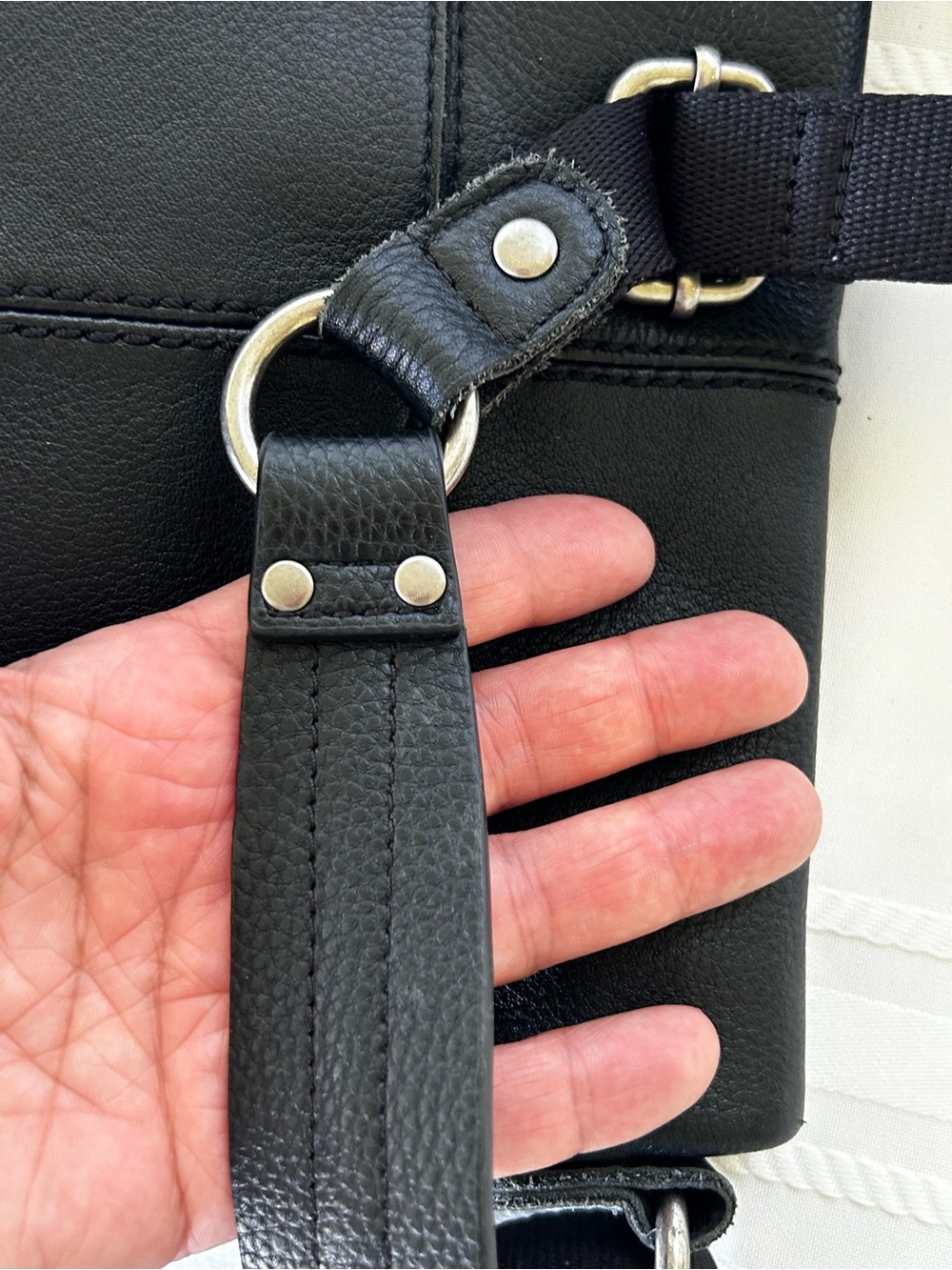 The Sak Silverlake Flap Crossbody Bag Black Pebbled Leather Purse Silver Studs - Picture 14 of 16